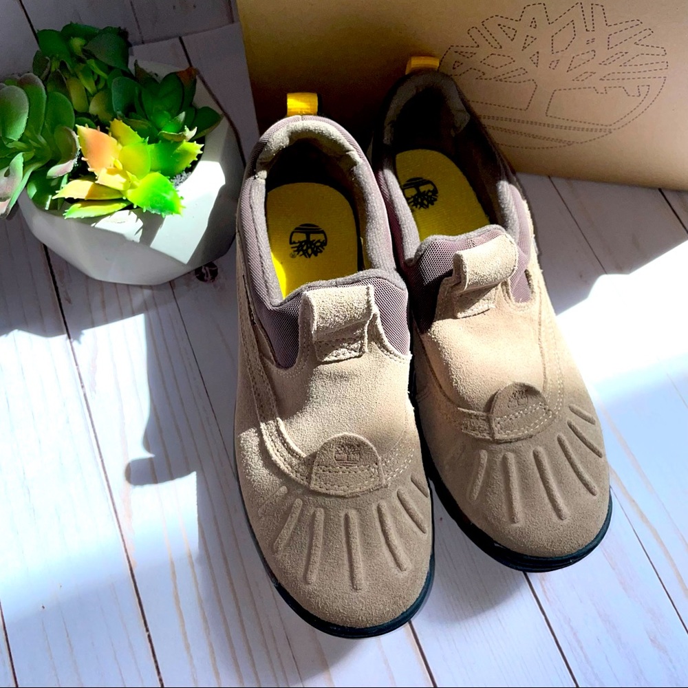 NWOT Timberland Ankle Hiking Boot. Youth SS 4.5 compares to Woman’s size 5.5/6